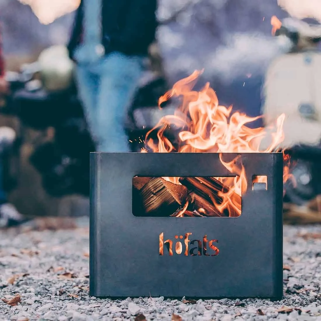 Höfats BEER BOX Feuerkorb Corten-Stahl Schwarz 3 Höfats BEER BOX Feuerkorb Corten-Stahl Schwarz – Bild 3