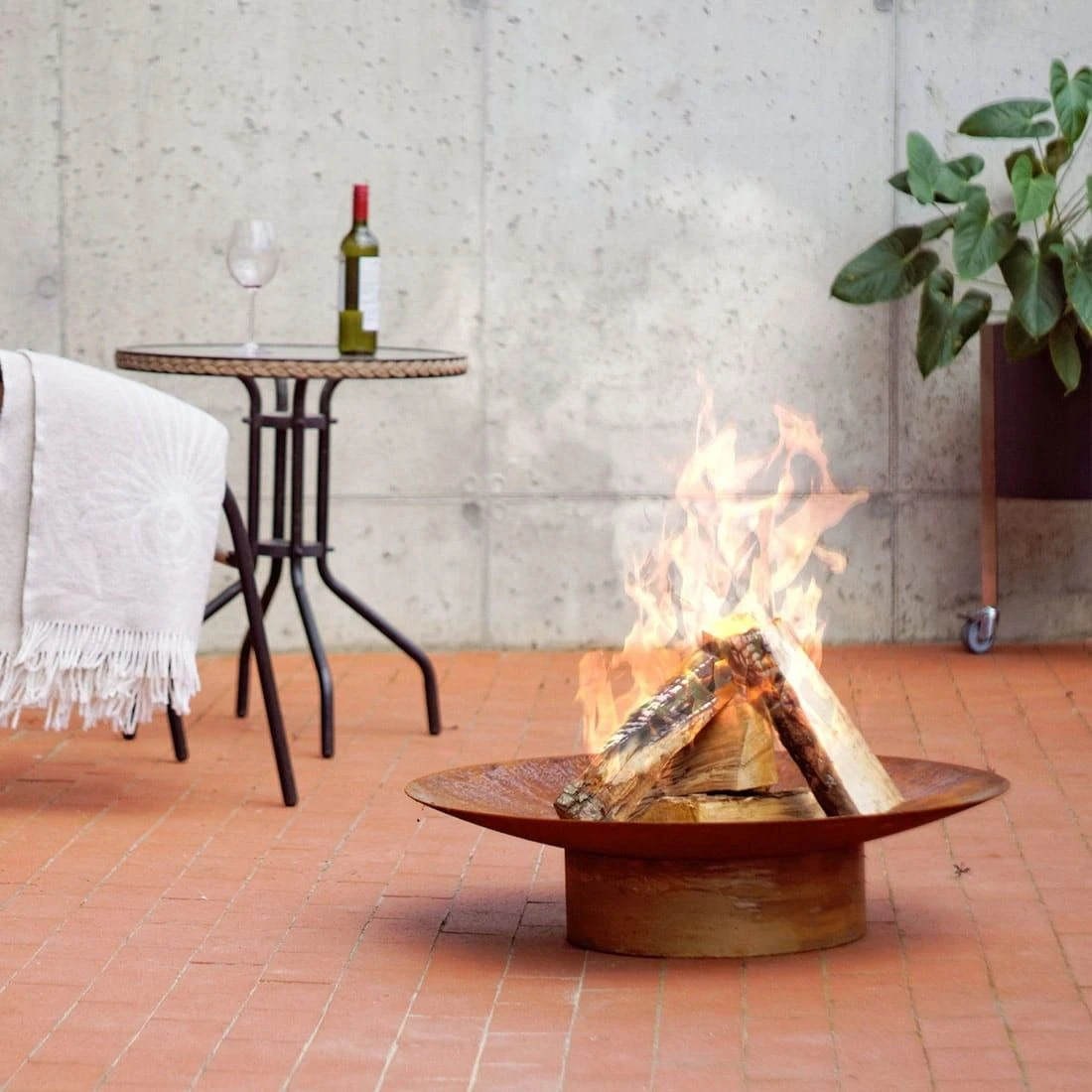 SvenskaV Grace Design-Feuerschale Ø58 X13,6cm Rohstahl 3 SvenskaV Grace Design-Feuerschale Ø58 X13,6cm Rohstahl – Bild 3