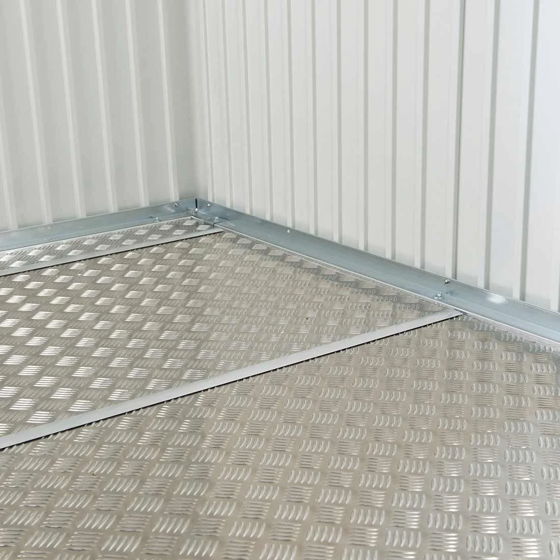 Biohort AvantGarde/HighLine/Panorama Bodenplatte 243x203cm Silber 1 Biohort AvantGarde/HighLine/Panorama Bodenplatte 243x203cm Silber