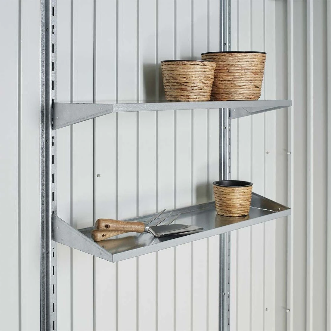 Biohort Regalboden-Set Zu Gerätehäuser 72x24,5x7cm Silber 2 Biohort Regalboden-Set Zu Gerätehäuser 72x24,5x7cm Silber – Bild 2