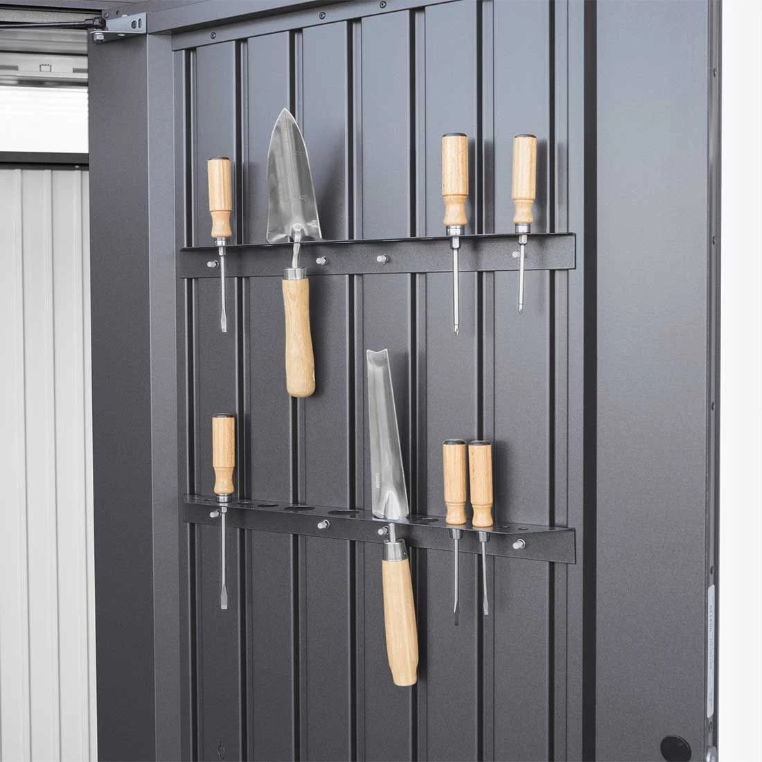 Biohort Werkzeughalter Für Gerätehaustür 2 Stück Dunkelgrau-Metallic 2 Biohort Werkzeughalter Für Gerätehaustür 2 Stück Dunkelgrau-Metallic – Bild 2