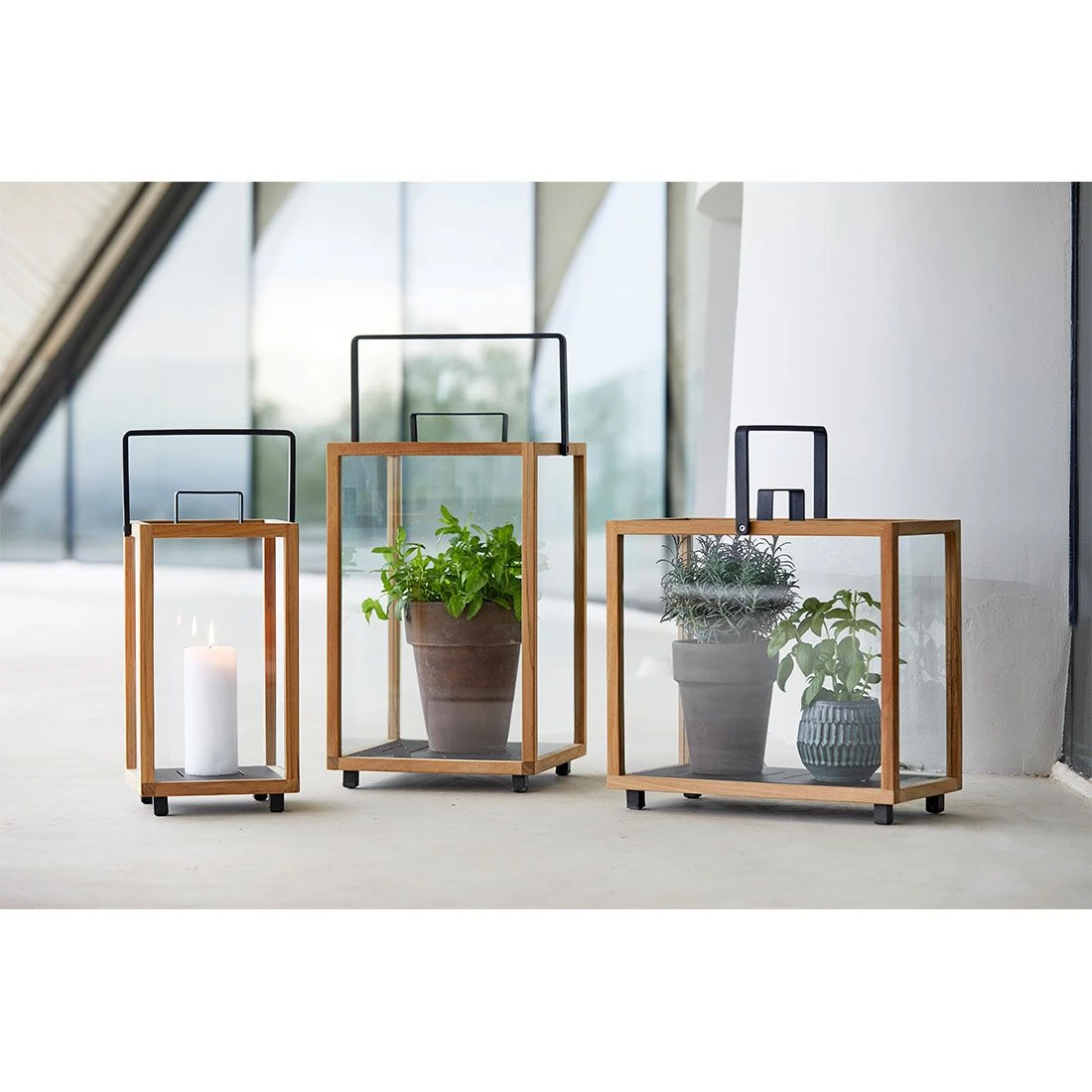 Cane-Line Lighthouse Laterne 23x23x42 Cm Teak/Aluminium Natur/Lava Grey 2 Cane-Line Lighthouse Laterne 23x23x42 Cm Teak/Aluminium Natur/Lava Grey – Bild 2