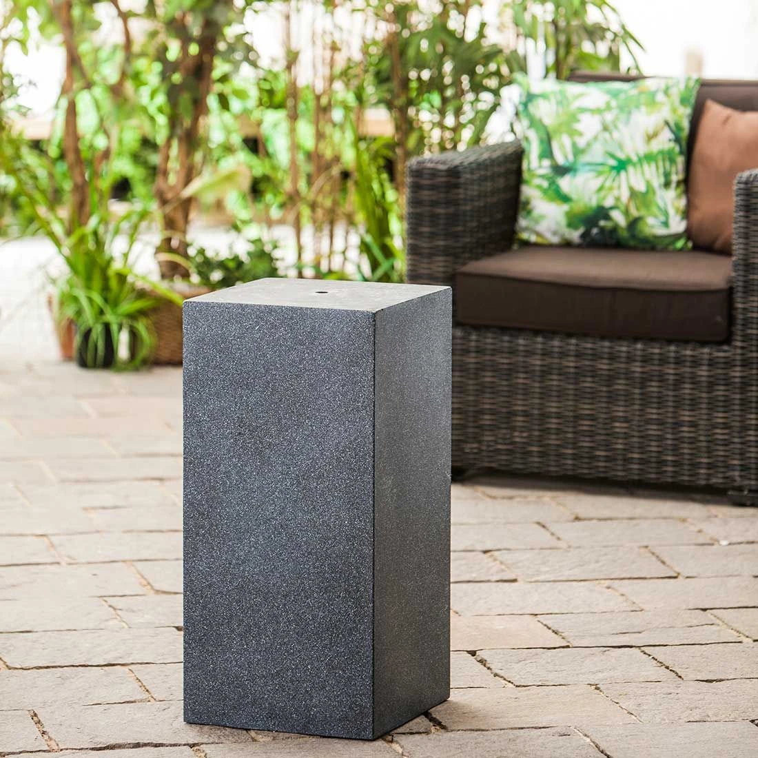 Heissner Tower Gartenbrunnen-Sockel Polystone Schwarz 1 Heissner Tower Gartenbrunnen-Sockel Polystone Schwarz