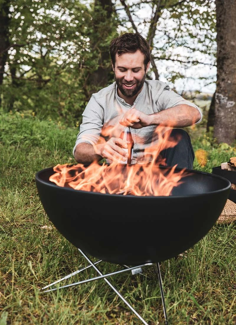 Höfats BOWL 57 Feuerschale Mit Sternfuß Edelstahl/Stahl Silber/Schwarz 5 Höfats BOWL 57 Feuerschale Mit Sternfuß Edelstahl/Stahl Silber/Schwarz – Bild 5
