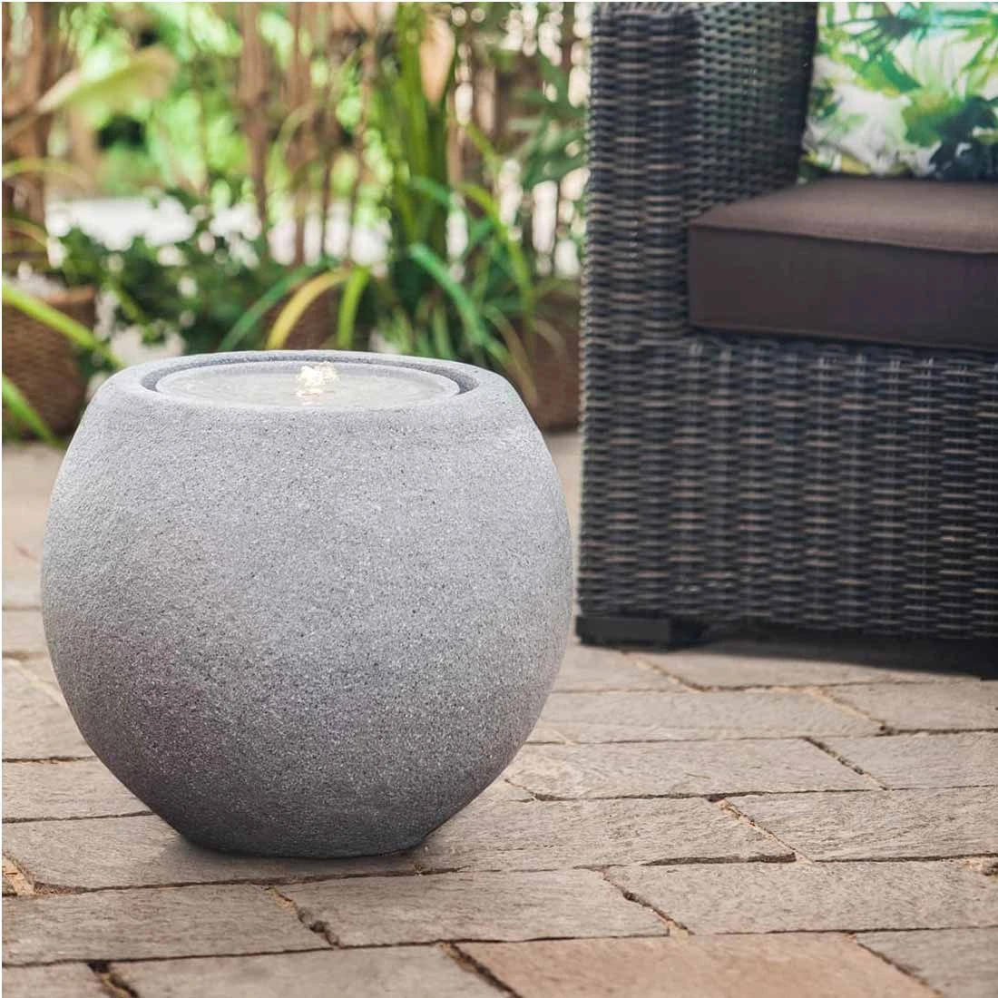 Heissner Ball LED Gartenbrunnen Polytstone Granit 2 Heissner Ball LED Gartenbrunnen Polytstone Granit – Bild 2